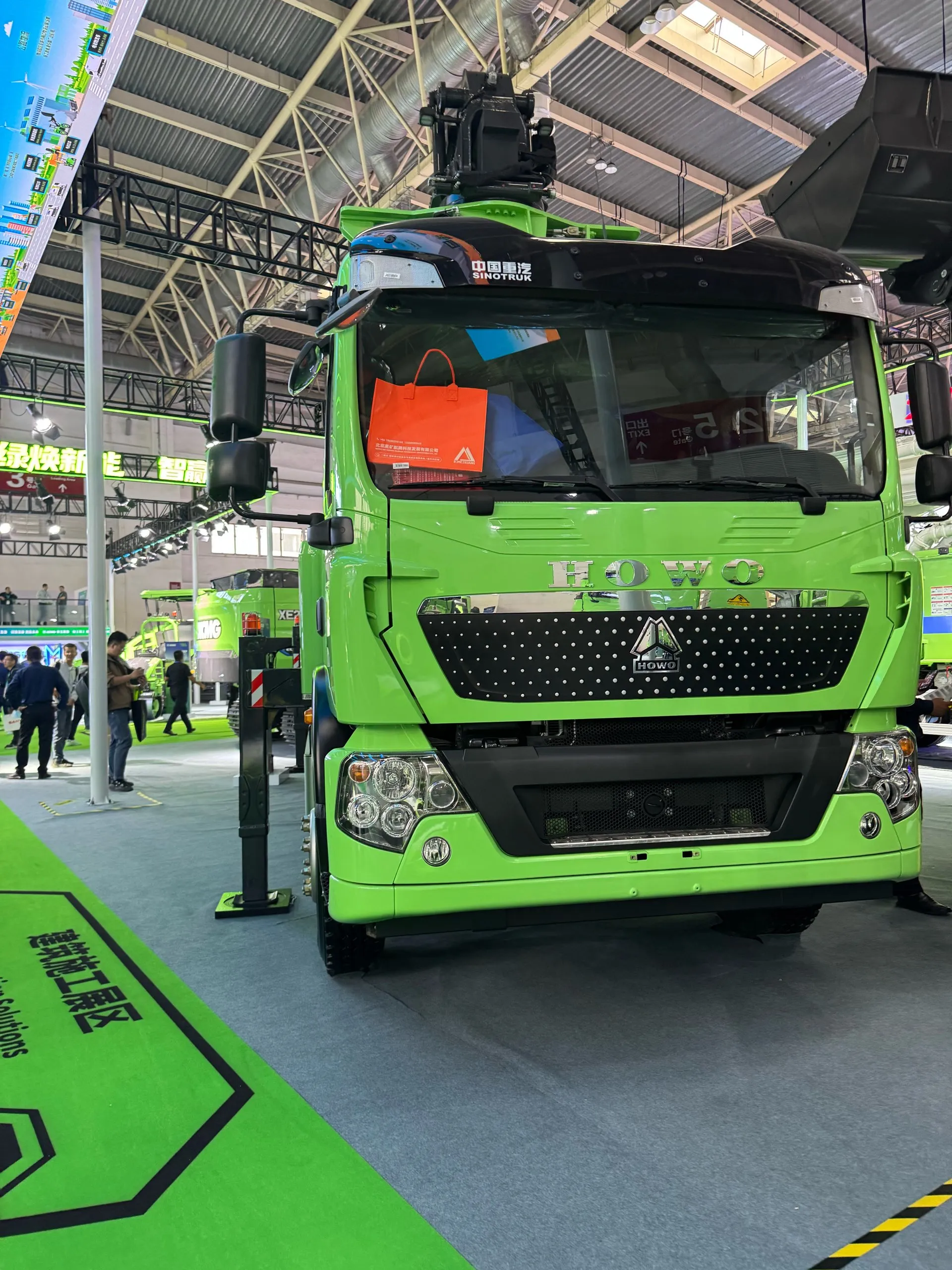 2025年11月21SINOTRUK